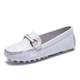 Women's Loafers & Slip-Ons Spring / Fall Comfort / Round Toe Cowhide Outdoor / Career / Casual Flat Heel shoe
